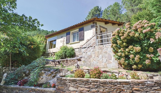 2 bedroom awesome home in Bedousse