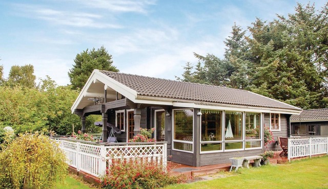 2 bedroom awesome home in Hals