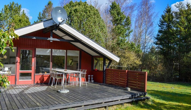 2 bedroom awesome home in Hals