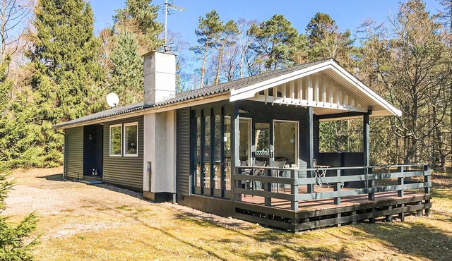 2 bedroom awesome home in Nexø