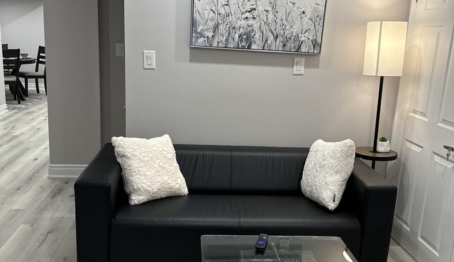2 Bedroom Basement With Separate Entrance Family-friendly