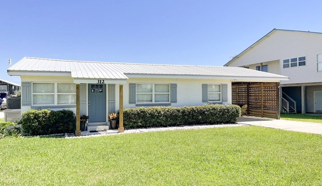 2 Bedroom Bay Front Home - Monthly Rentals