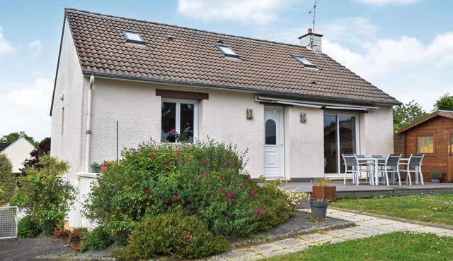 2 bedroom beautiful home in Marcey-les-Grèves