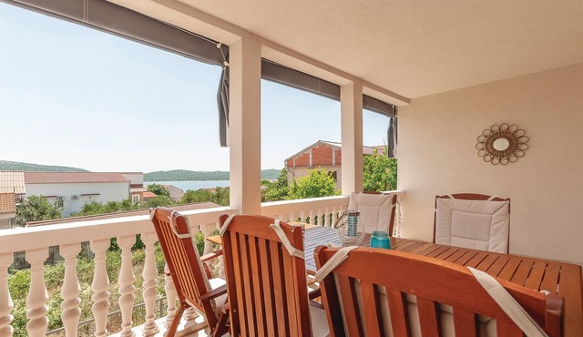 2 bedroom beach front apartment in Pirovac