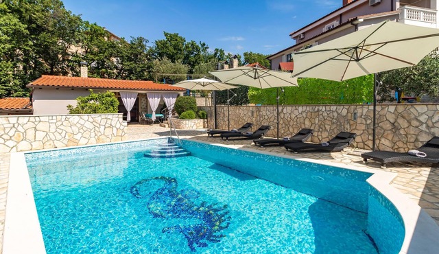 2 bedroom beach front apartment in Jadranovo