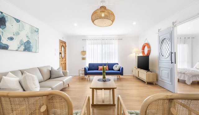 2 Bedroom Beach Home Hervey Bay & New Fit Out