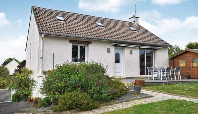 2 Bedroom Beautiful Home In Marcey-Les-Grèves