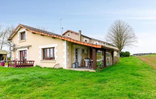 2 Bedroom Beautiful Home In Scorbé-Clairvaux