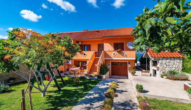 2 bedroom beautiful apartment in Razanac