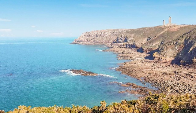 2 bedroom beautiful home in Ploubalay