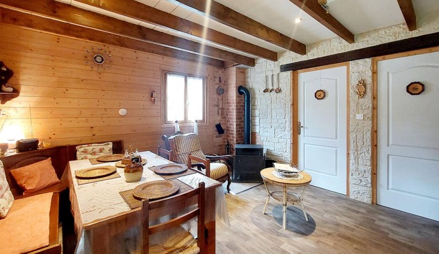 2 bedroom beautiful home in Le Ménil