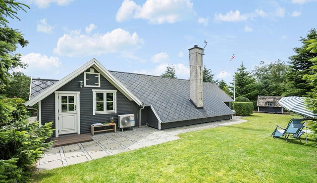 2 bedroom beautiful home in Farsø