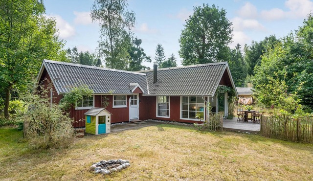 2 bedroom beautiful home in Strøby