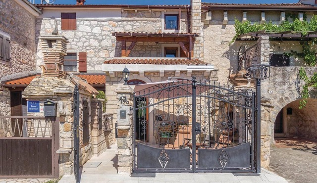 2 bedroom beautiful home in Porec