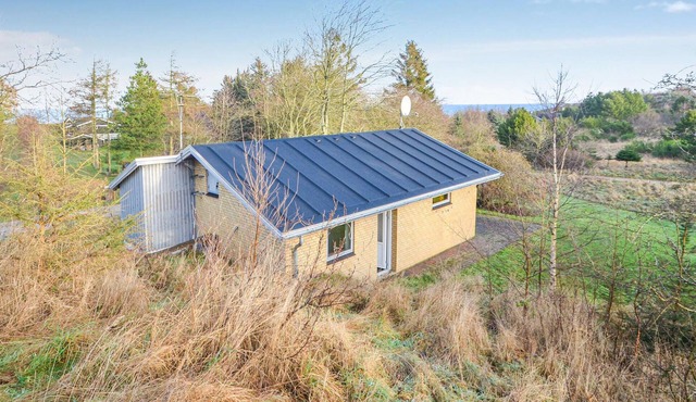 2 bedroom beautiful home in Fur