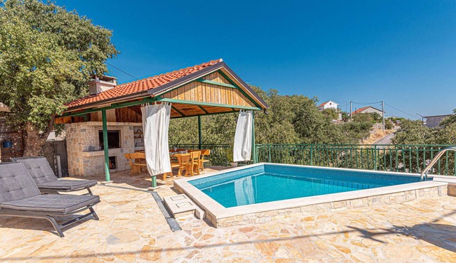 2 bedroom beautiful home in Milinkovica
