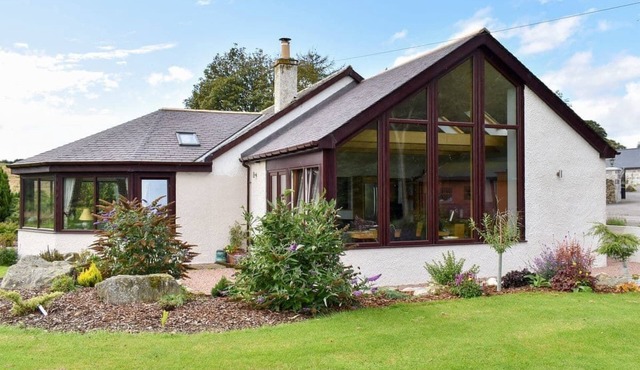 2 Bedroom bungalow Aberdeen within the beautiful countryside.