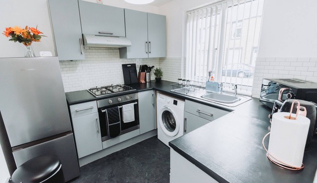 2 Bedroom Bungalow with Free Parking in Burnely