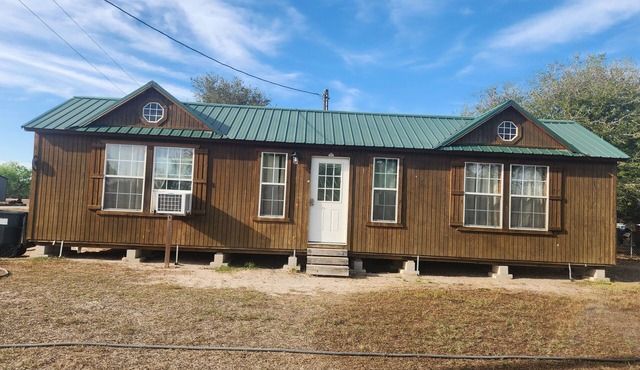 2-bedroom cabin in a quiet south Texas town
