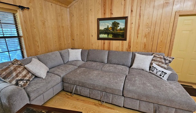 2-bedroom cabin in the heart of Amish country in Ethridge Tennessee.