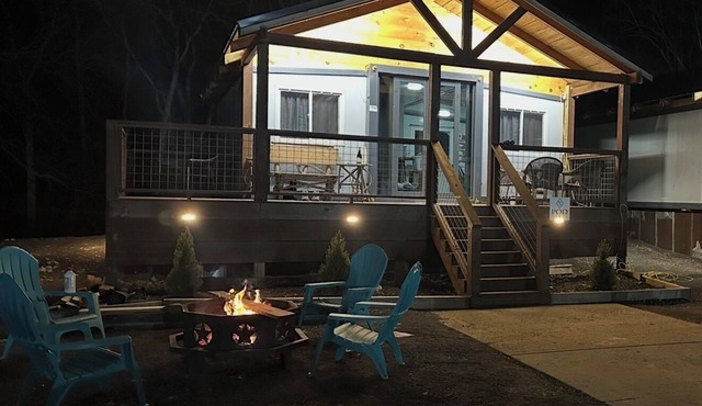 2 bedroom cabin on the Sequatchie River approx 30 miles from Chattanooga.