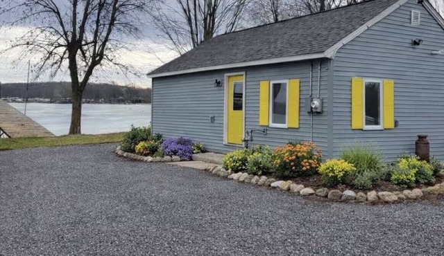 2 bedroom Cabin Right on Sakatah Bay in Waterville MN