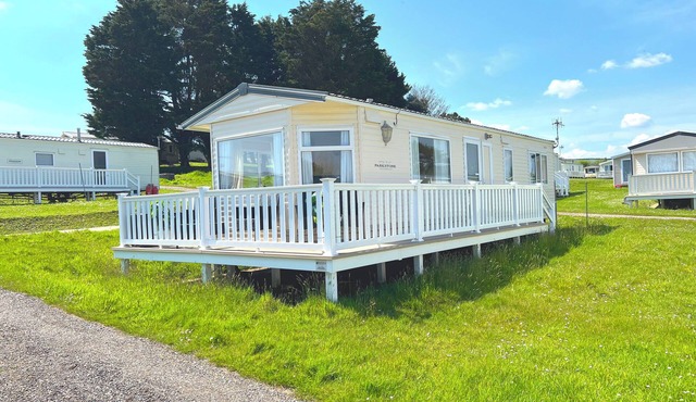2 Bedroom Caravan SHS3, Sandhills, Bembridge