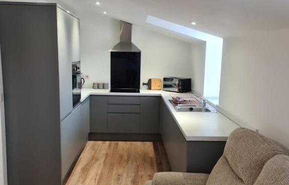 2 Bedroom Central Apartment