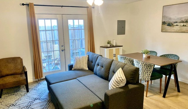 2 Bedroom Central Comfort MSU
