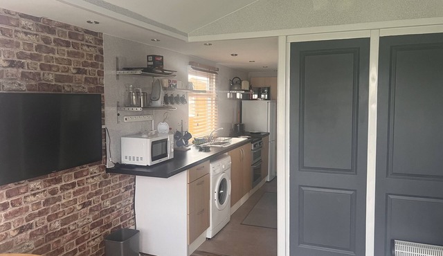 2 Bedroom Chalet Isle of sheppey Holiday Village