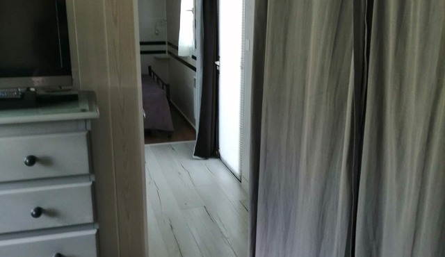 2-BEDROOM CHALET IN SUNNY PROVENCE