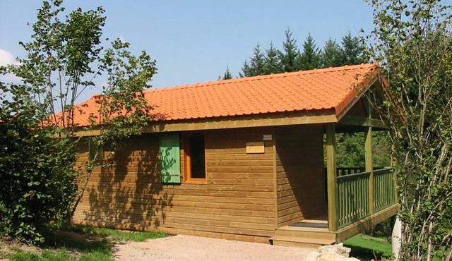 2-Bedroom Chalet with Terrace in Monts de la Madeleine