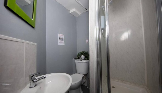 2 bedroom City Centre flat