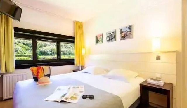 2 Bedroom Classic Room for 2 Adults and 1 Child with breathtaking sea view