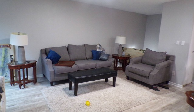 2-bedroom condo in gorgeous Colorado Springs 5-10 minutes from many attractions