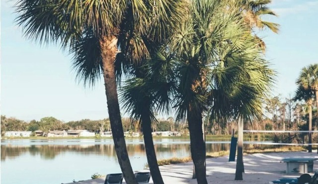 2-bedroom condo close to Disney with Superb Amenities