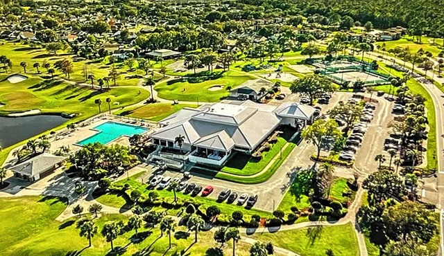 2-bedroom condo gated Ventura Orlando with AC, WiFi, fitness room, golf, more