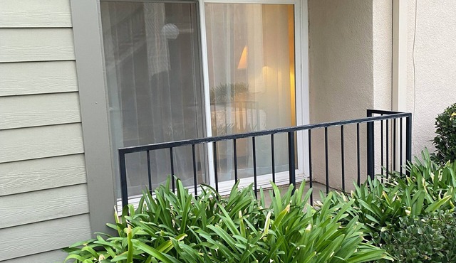 2-bedroom condo in Santa Clarita with WiFi, AC.