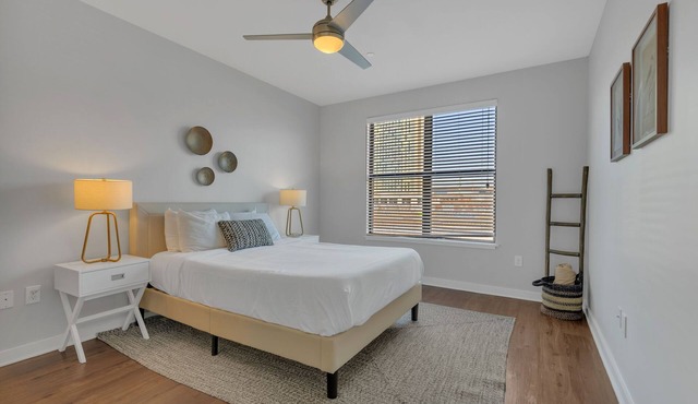 2 Bedroom Condo in Downtown Nashville!