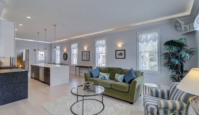 2 Bedroom Condo in Old Town Bluffton 2nd floor