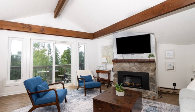 2-bedroom condo on Bromley with trailside access