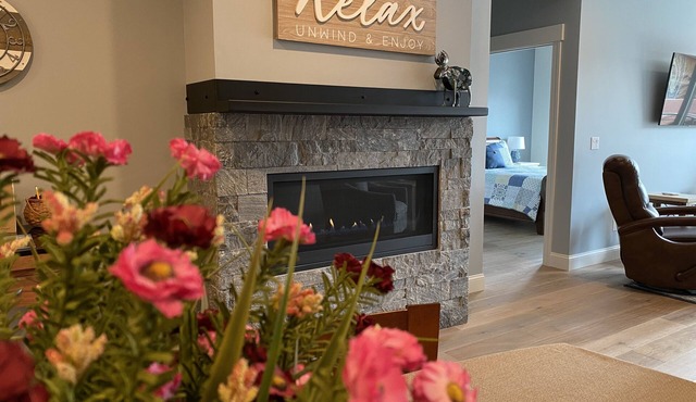2 Bedroom Condo on the Boardwalk in downtown Grand Lake