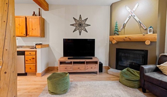 2 Bedroom Condo | Rustic Charm and Great Amenities