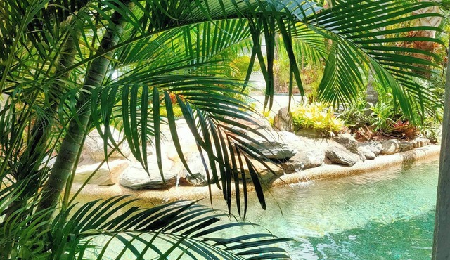 2 Bedroom Condo "w" Pool entrance off your balcony