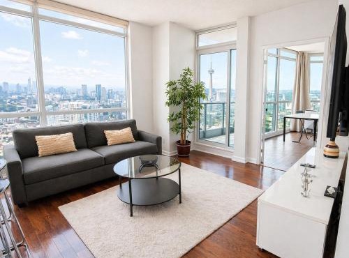 2 Bedroom Condo With City Views and Free Parking