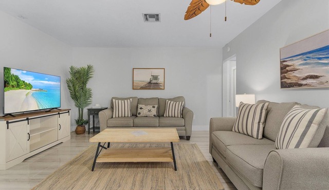 2-Bedroom Condo with Patio - Redfish - Welcome to our newly renovated, spacious and luxurious two-bedroom condo!