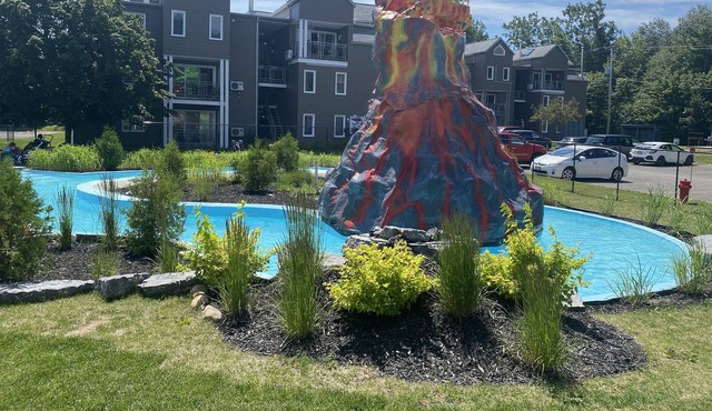 2 bedroom condo with water park, spa and gym!