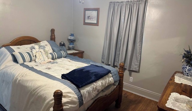 2-bedroom corporate apartment in delightful Ottumwa with AC, WiFi