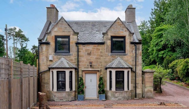 2 Bedroom Cottage-Hot Tub-Free Parking