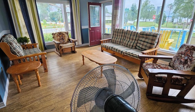 2-Bedroom Cottage Steps from Sandy Beach for fishing, boating, and Firepits